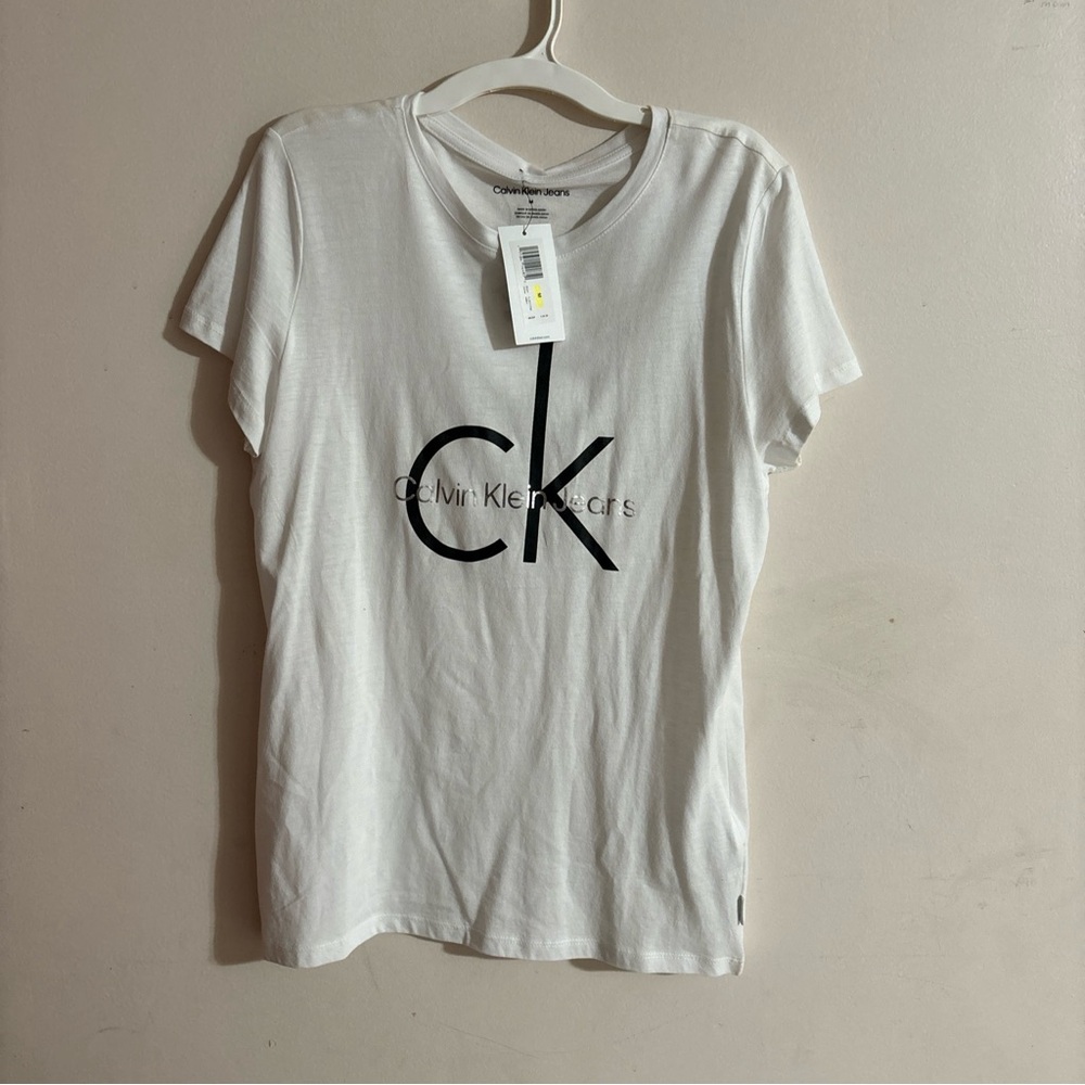 Calvin Klein ladies shirt size M